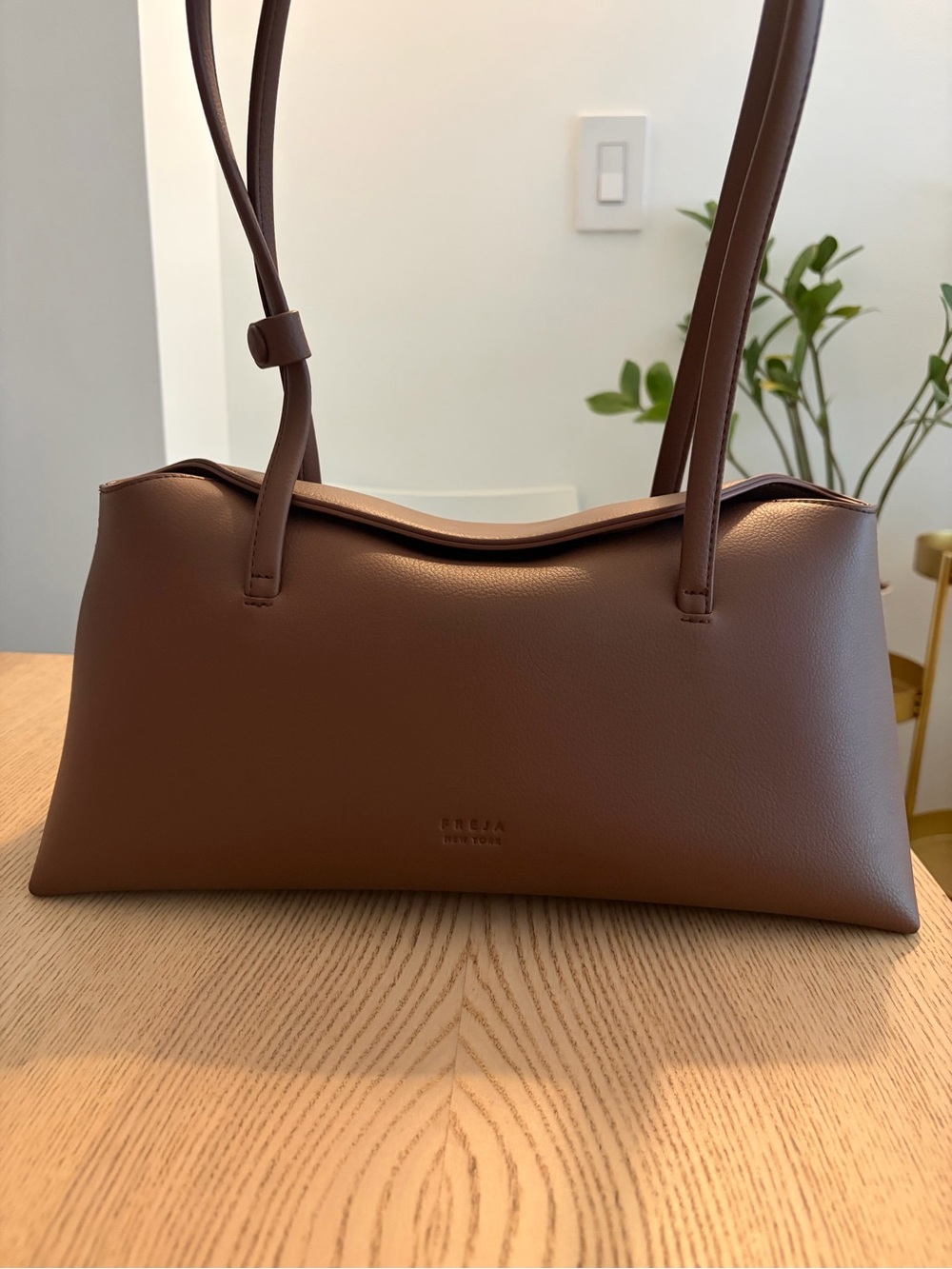 Freja Chrystie Bag in Espresso - Picture 2 of 11